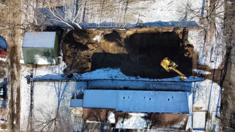 An overhead view of a construction site. 